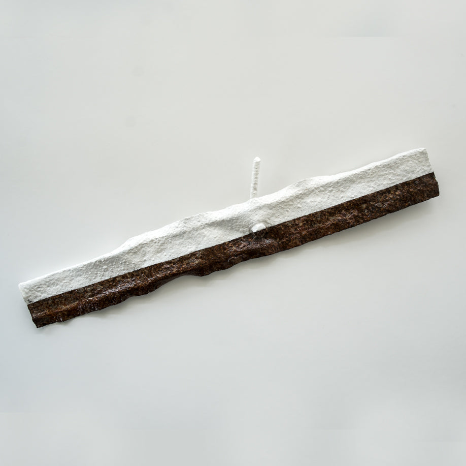 an adjustable horizon by Tomio Nitto